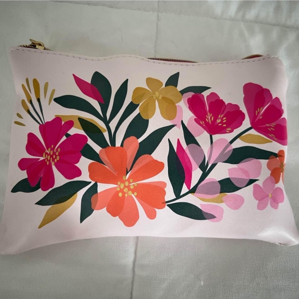 Pretty Pouch